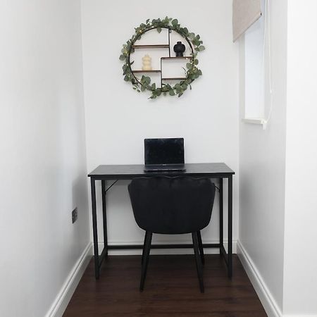 Watford Luxury 1 Bed Flat - Free Parking Appartement Buitenkant foto