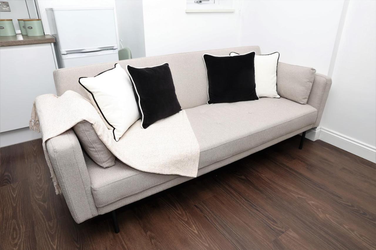 Watford Luxury 1 Bed Flat - Free Parking Appartement Buitenkant foto
